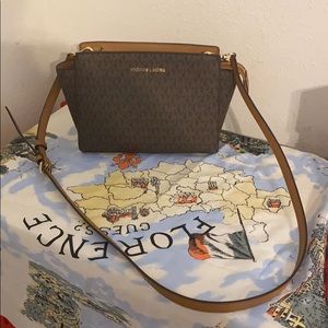 Michael Kors  crossbody purse